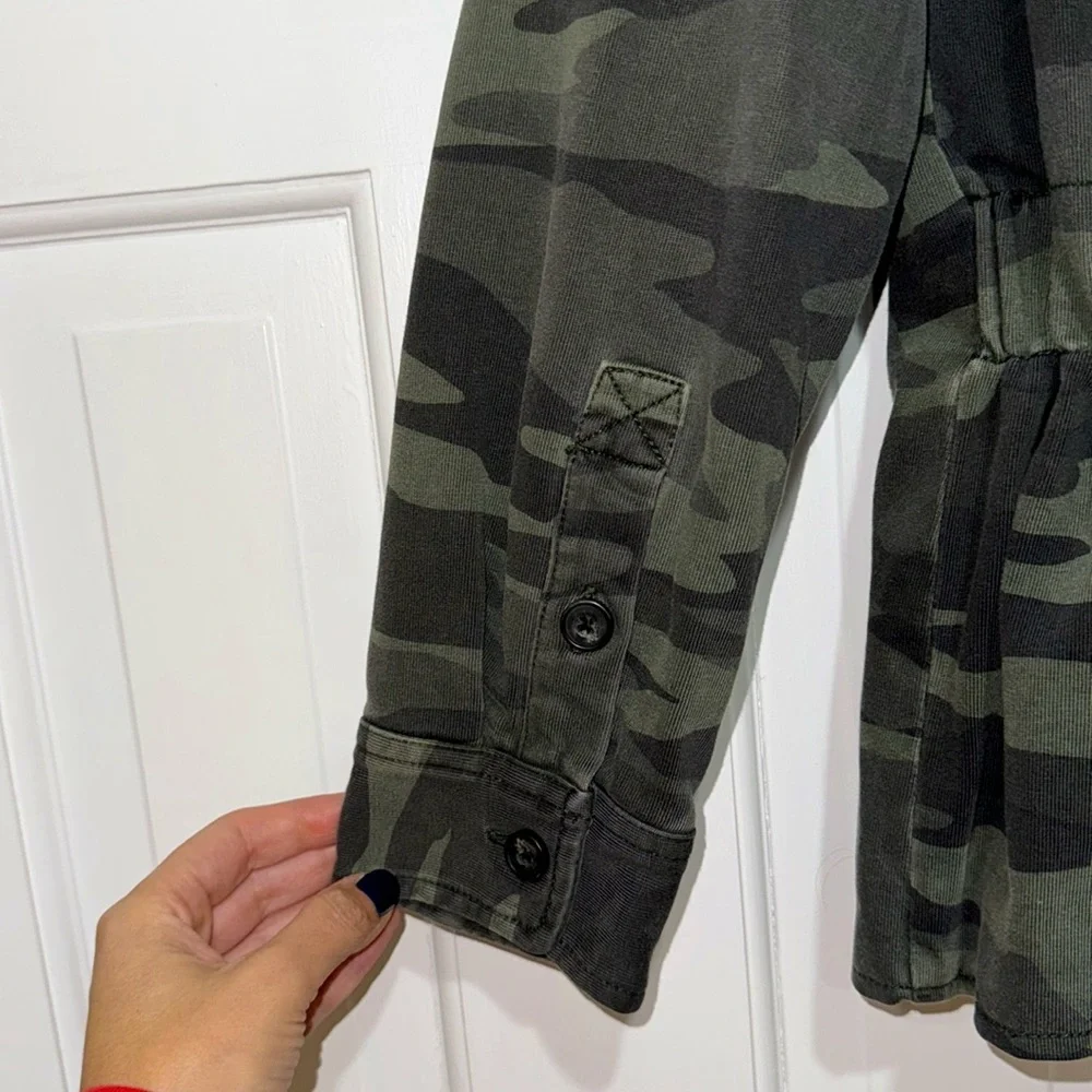 Adorable Splendid Camo Jacket - Picture 3 of 3